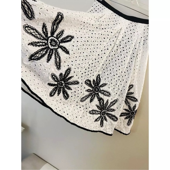 Stunning Basil & Maude swing skirt eyelet - Picture 4 of 7